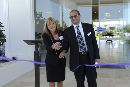 Donna Gates and Arcare CEO Colin Singh open Arcare Hope Island.