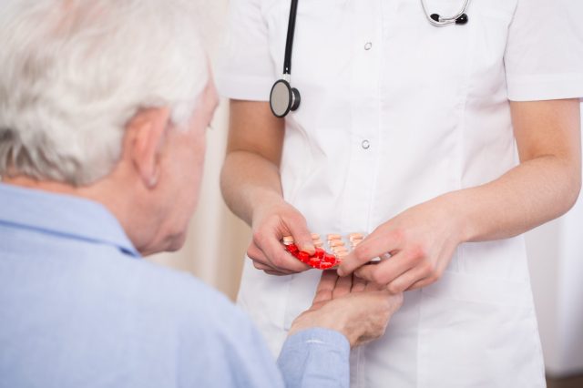 Dementia study identifies ways to improve use of meds