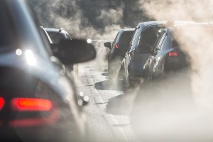 Air pollution linked to higher dementia risks