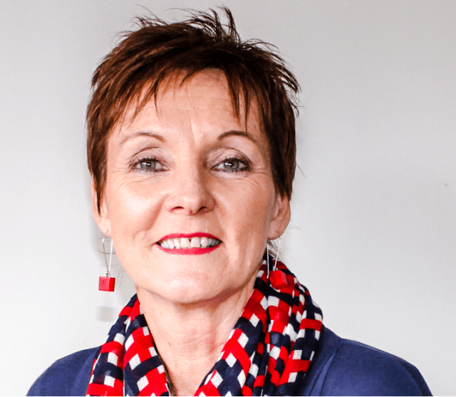 Julie Folan 2